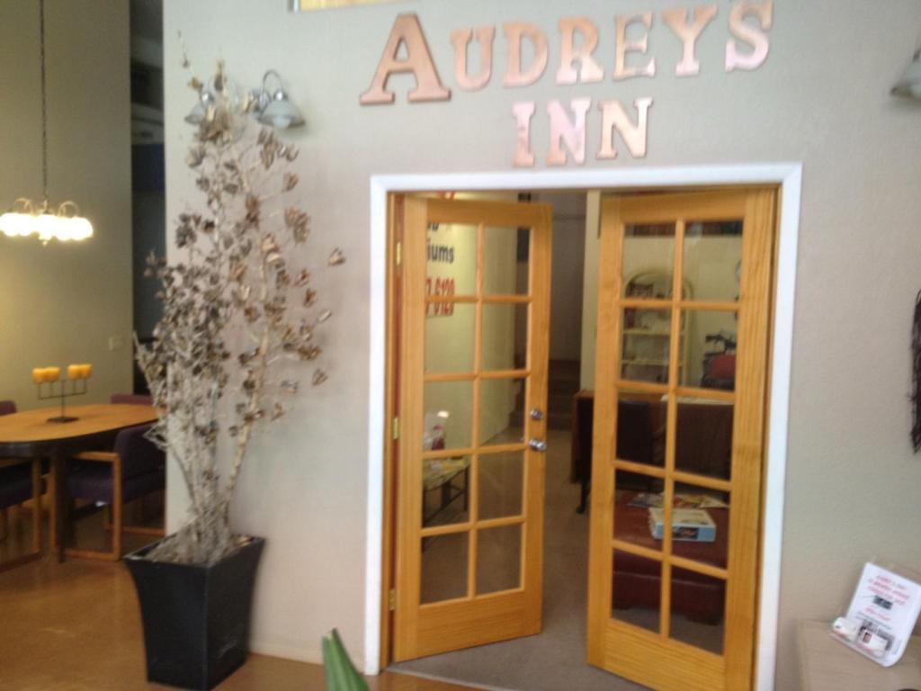 Audrey'S Inn บิสบี ภายนอก รูปภาพ